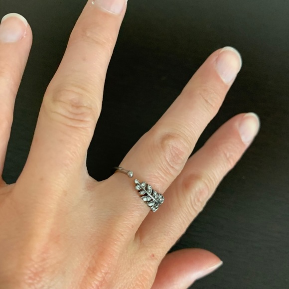 Ring - Picture 4 of 4